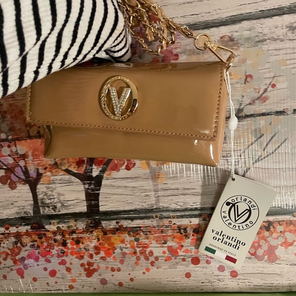 NWT $210 Valentino Orlandi Tan Crossbody 
Gold Braided Chanel Like Strap - Picture 8 of 13